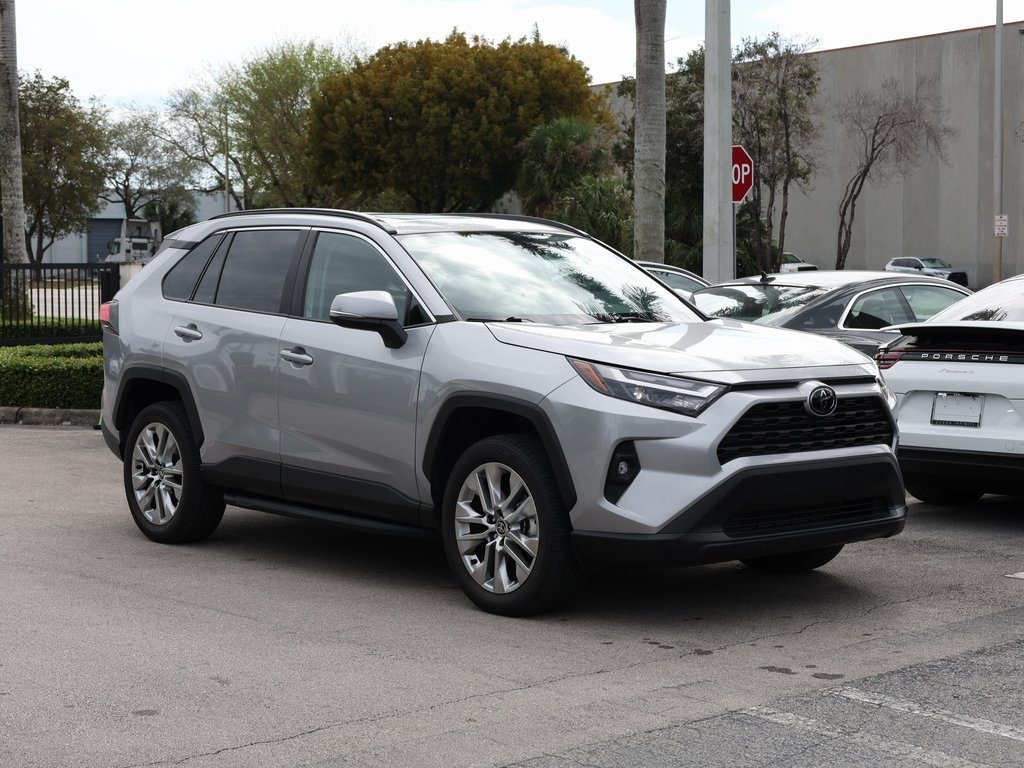 2023 Toyota RAV4 XLE - 4