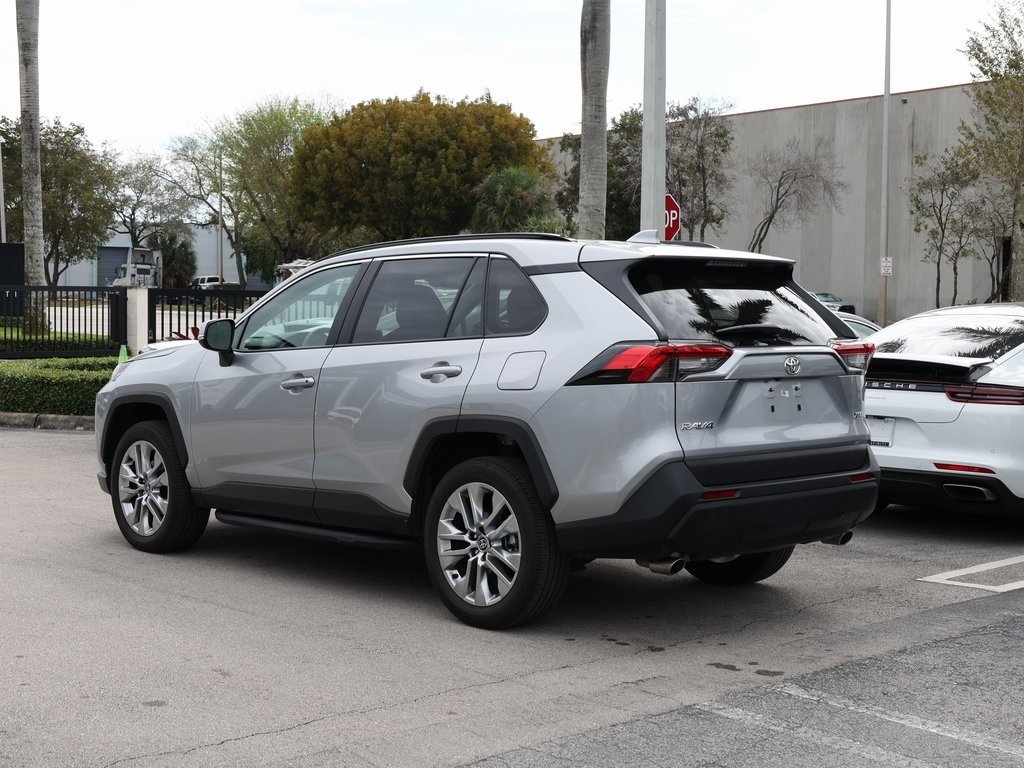 2023 Toyota RAV4 XLE - 6