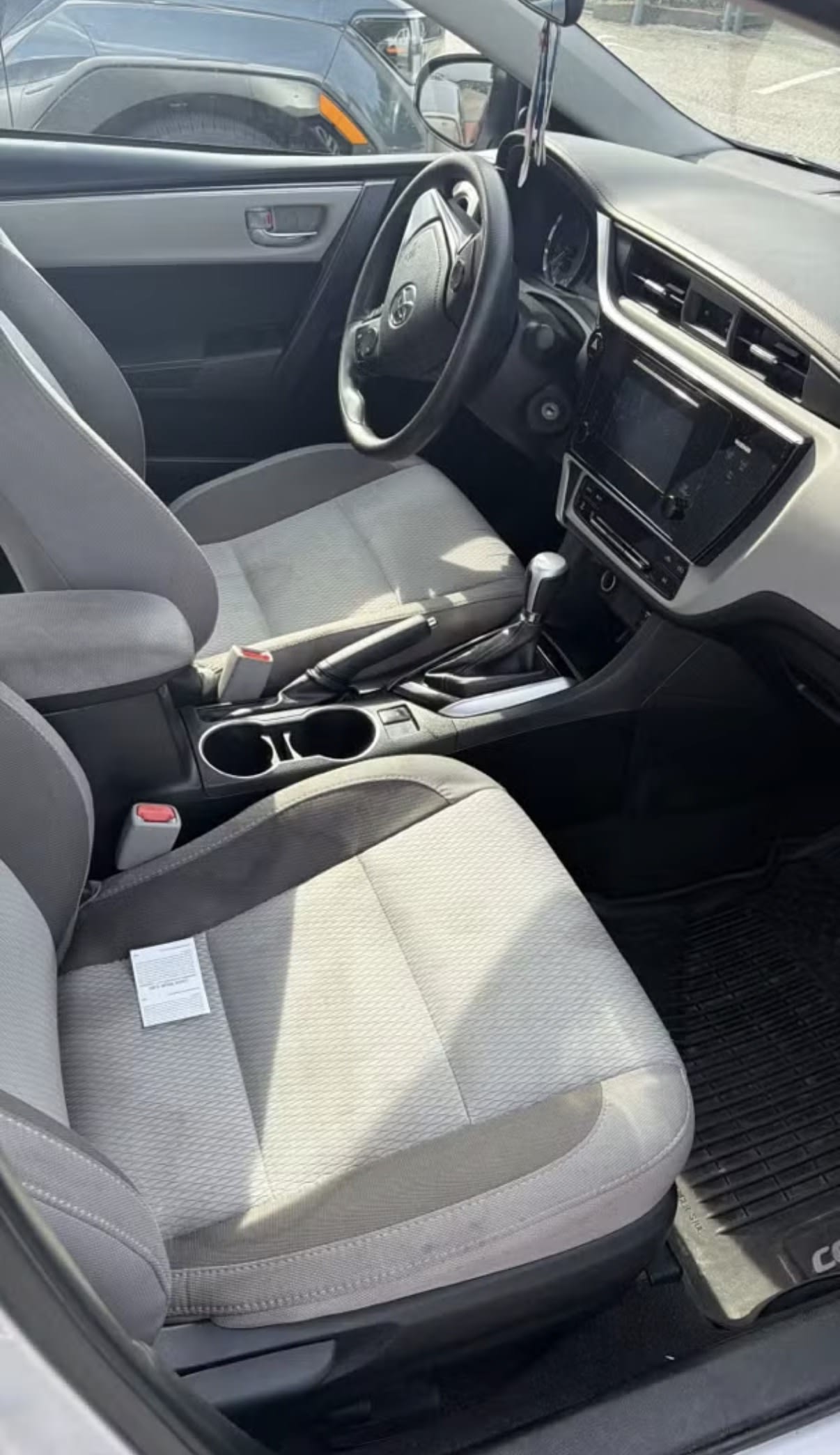 2017 Toyota Corolla LE - 12
