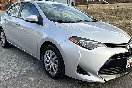 2017 Toyota Corolla LE - 17