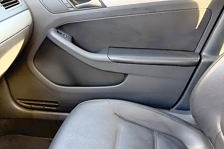 2013 Volkswagen Jetta - 7