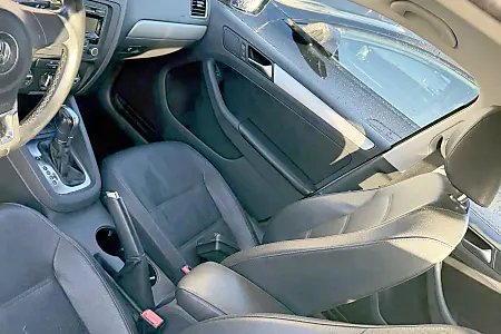 2013 Volkswagen Jetta - 12