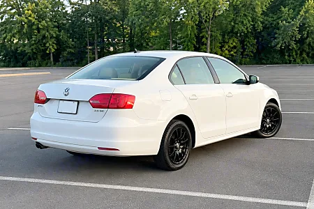 2013 Volkswagen Jetta - 14