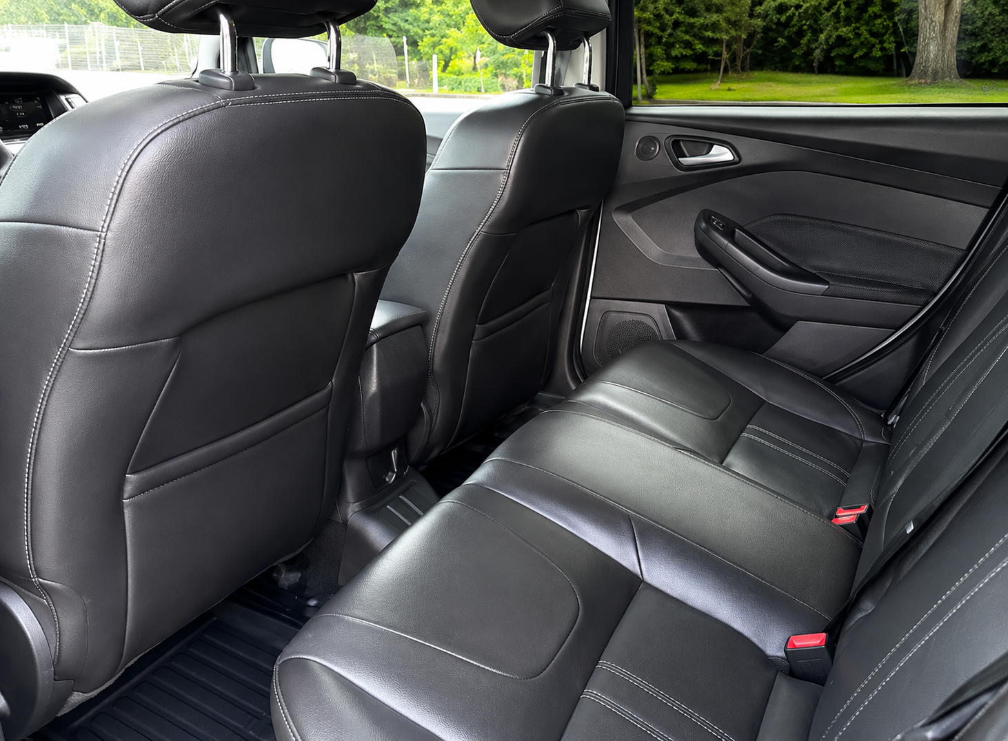 2014 Ford Focus Titanium - 6