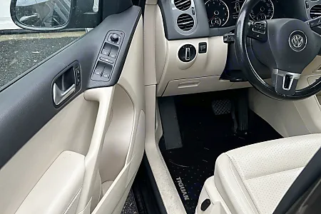 2016 Volkswagen Tiguan S - 14