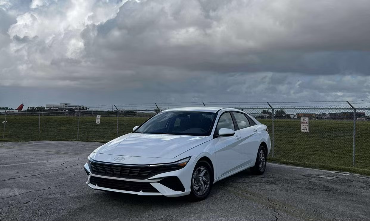 2025 Hyundai Elantra SE - 3