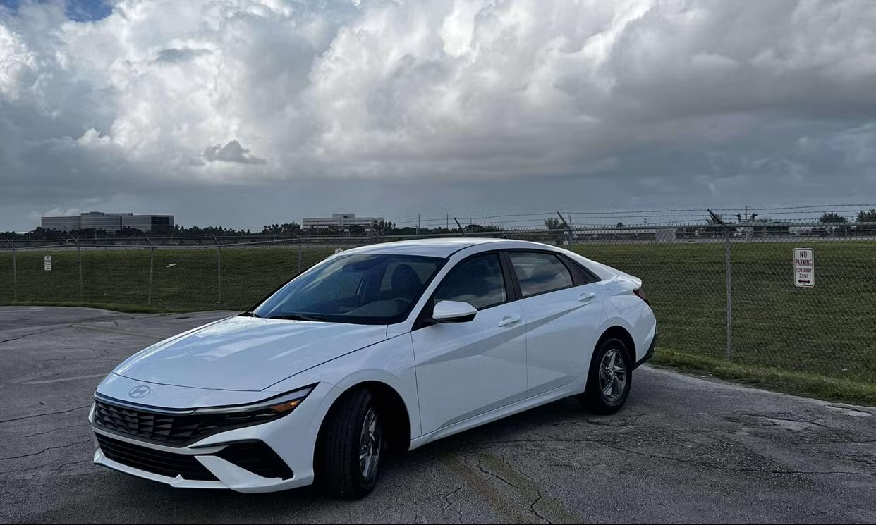 2025 Hyundai Elantra SE - 5