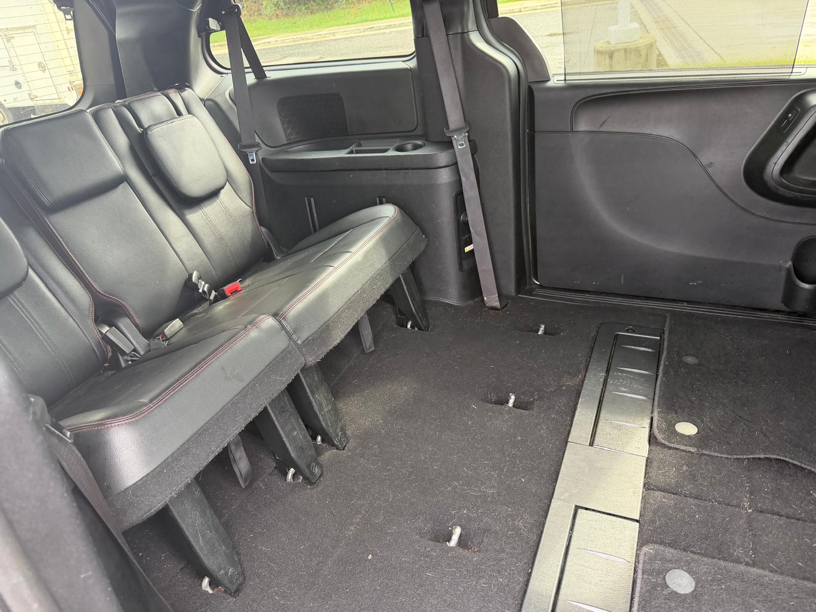 2018 Dodge Grand Caravan SE - 8