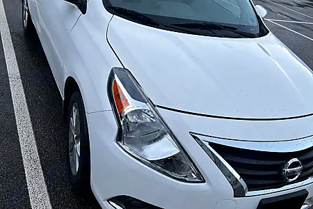 2015 Nissan Versa 1.6 SL - 2