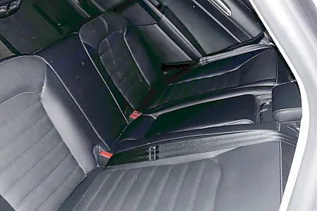 2018 Ford Fusion SE - 12
