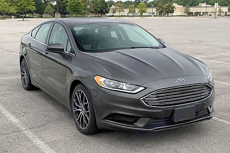 2018 Ford Fusion SE - 16
