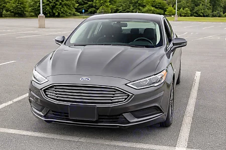 2018 Ford Fusion SE - 17