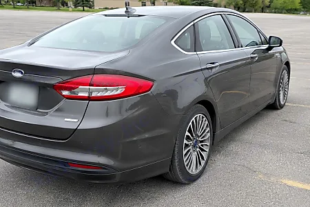 2018 Ford Fusion SE - 21