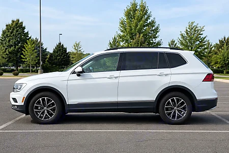 2020 Volkswagen Tiguan 2.0T SE - 11