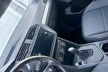 2020 Volkswagen Tiguan 2.0T SE - 23