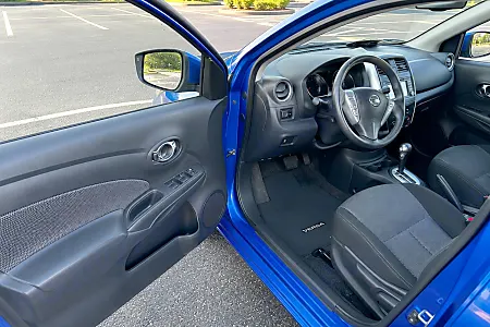 2016 Nissan Versa 1.6 SL - 12