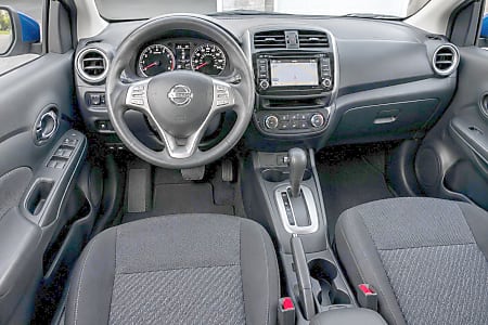 2016 Nissan Versa 1.6 SL - 16