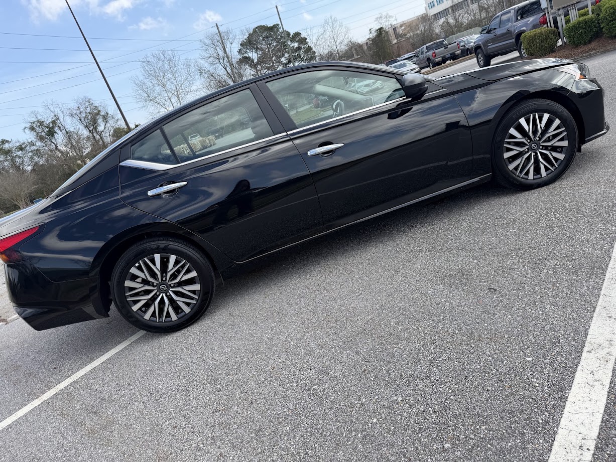 2025 Nissan Altima SV - 3