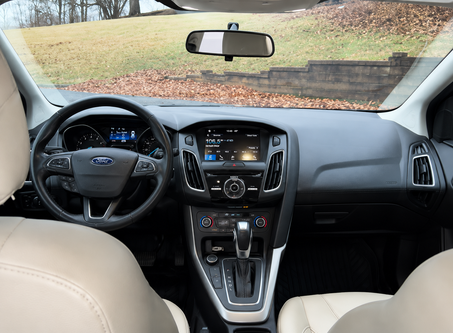 2017 Ford Focus Titanium - 4