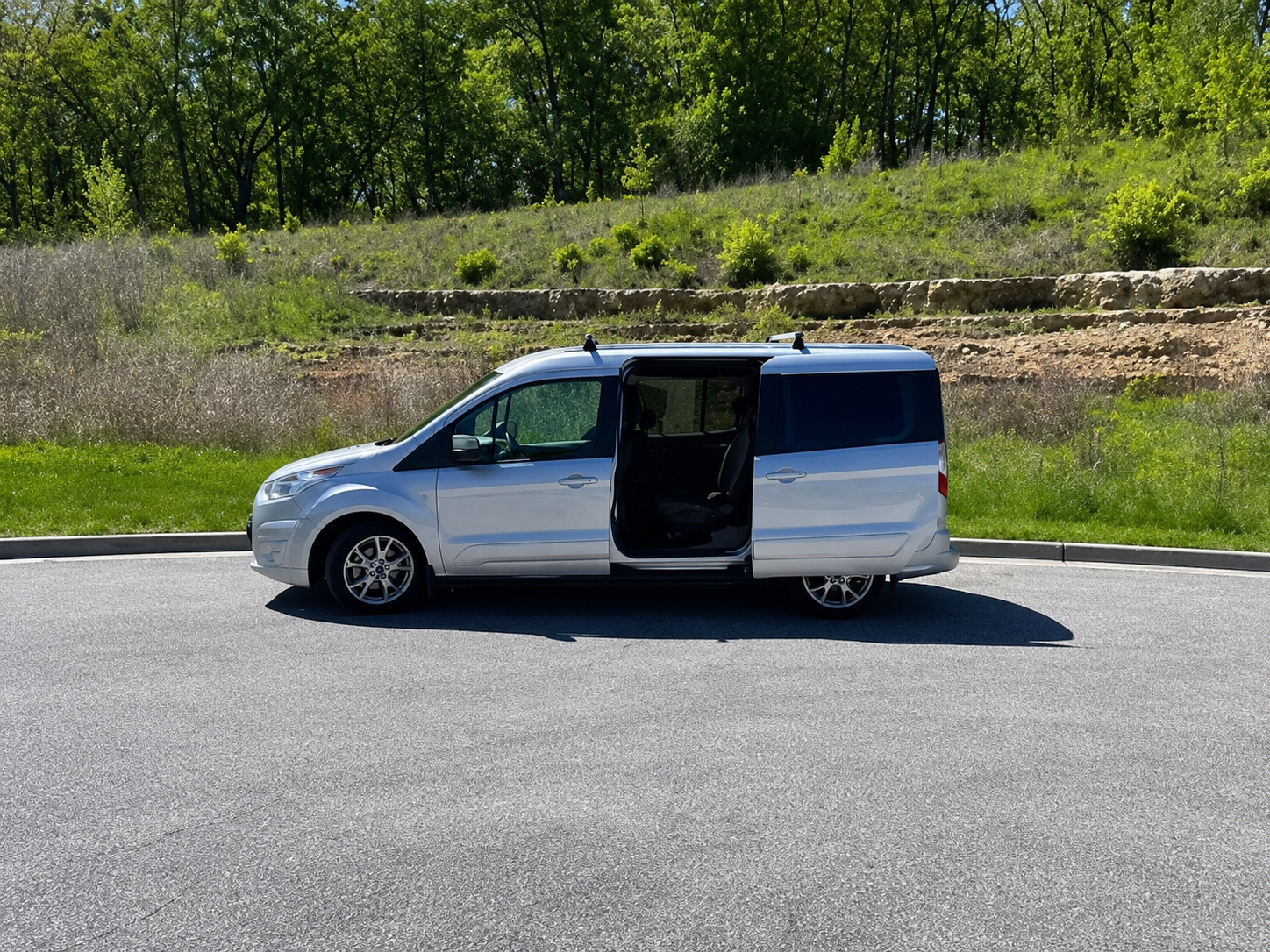 2014 Ford Transit Connect Passenger XLT - 2