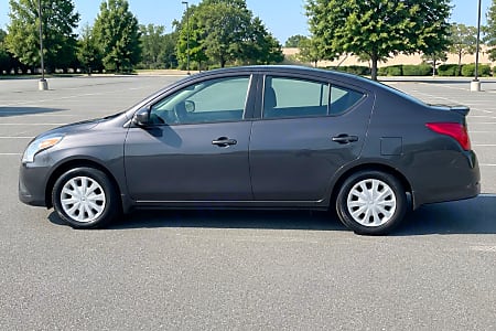 2018 Nissan Versa 1.6 SL - 8