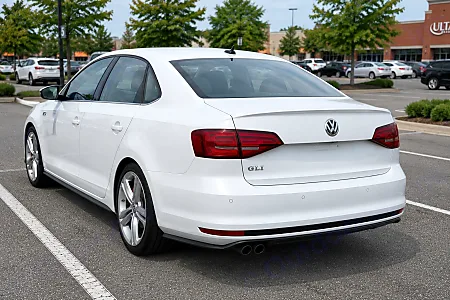 2017 Volkswagen Jetta GLI - 5
