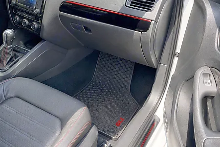 2017 Volkswagen Jetta GLI - 15