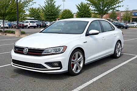 2017 Volkswagen Jetta GLI - 16