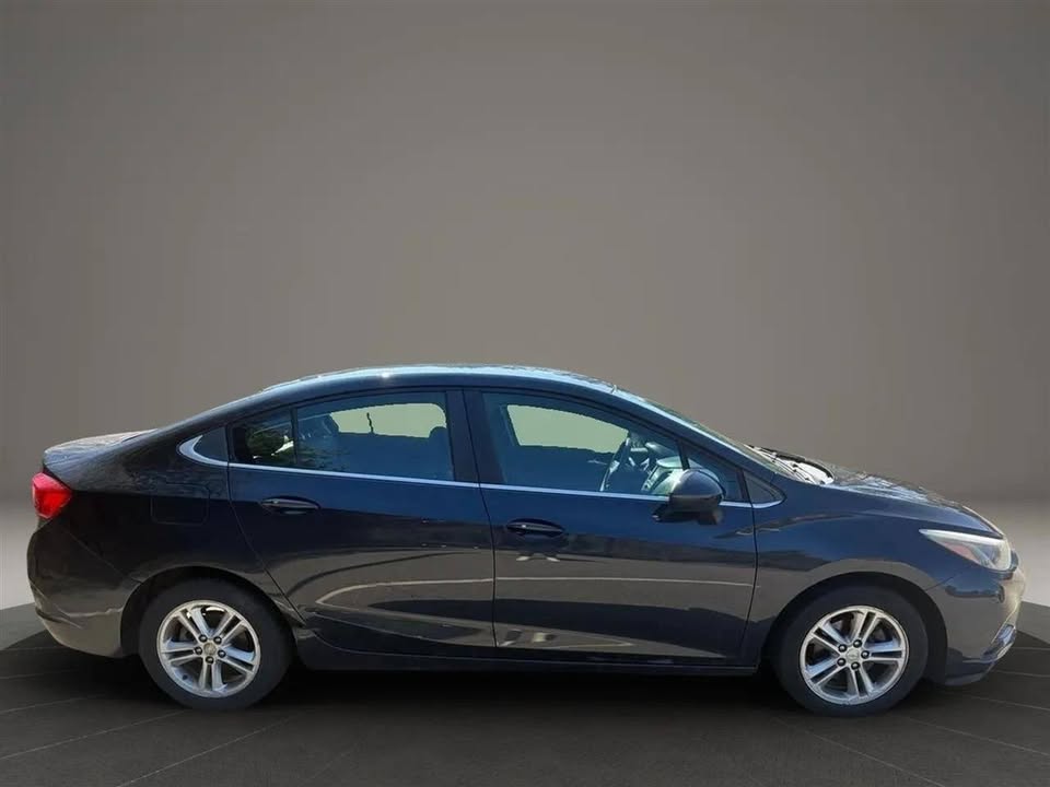 2016 Chevrolet Cruze LT Auto - 3