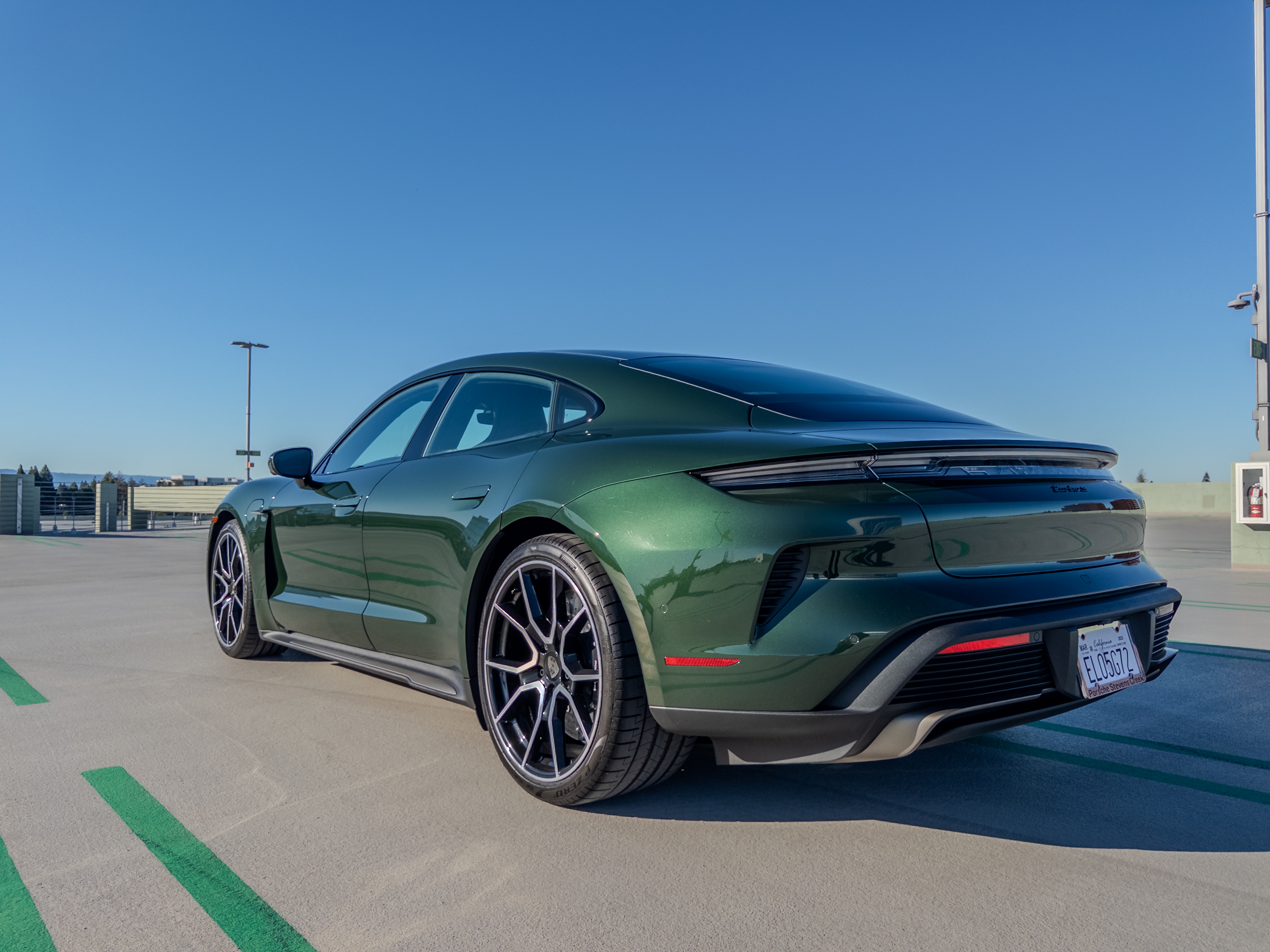 2025 Porsche Taycan Turbo S - 7