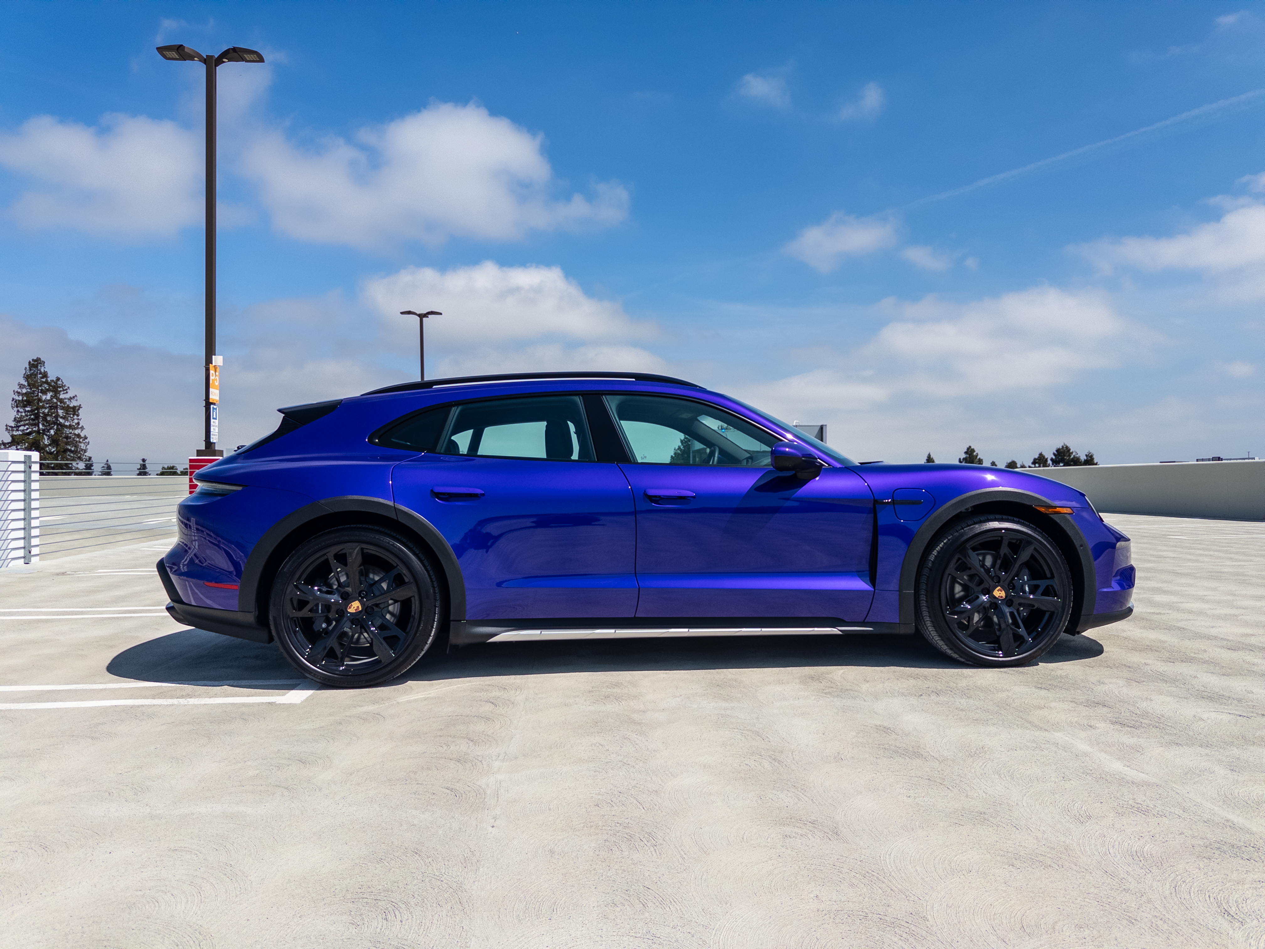 2025 Porsche Taycan Cross Turismo 4 - 2