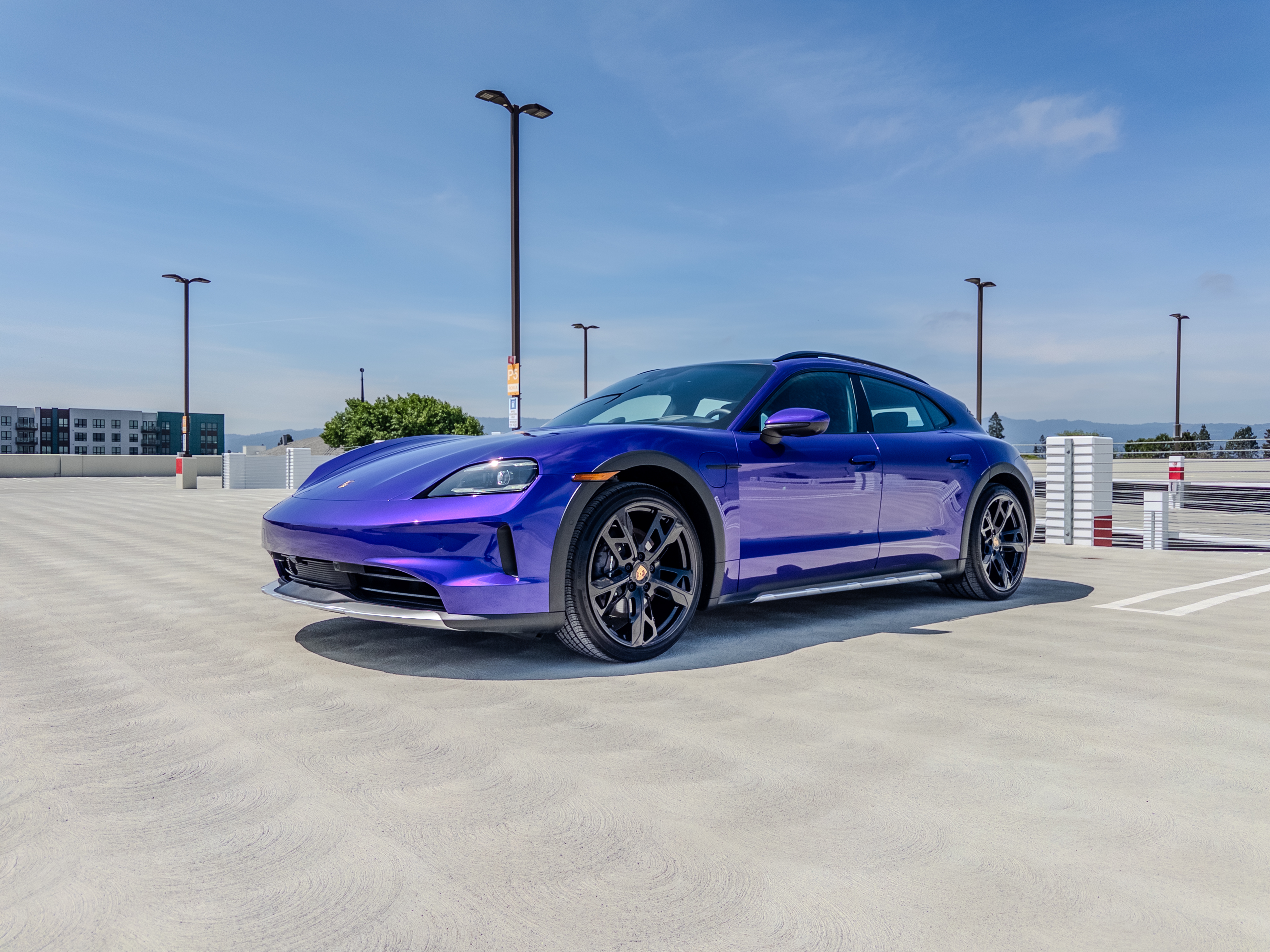 2025 Porsche Taycan Cross Turismo 4 - 5