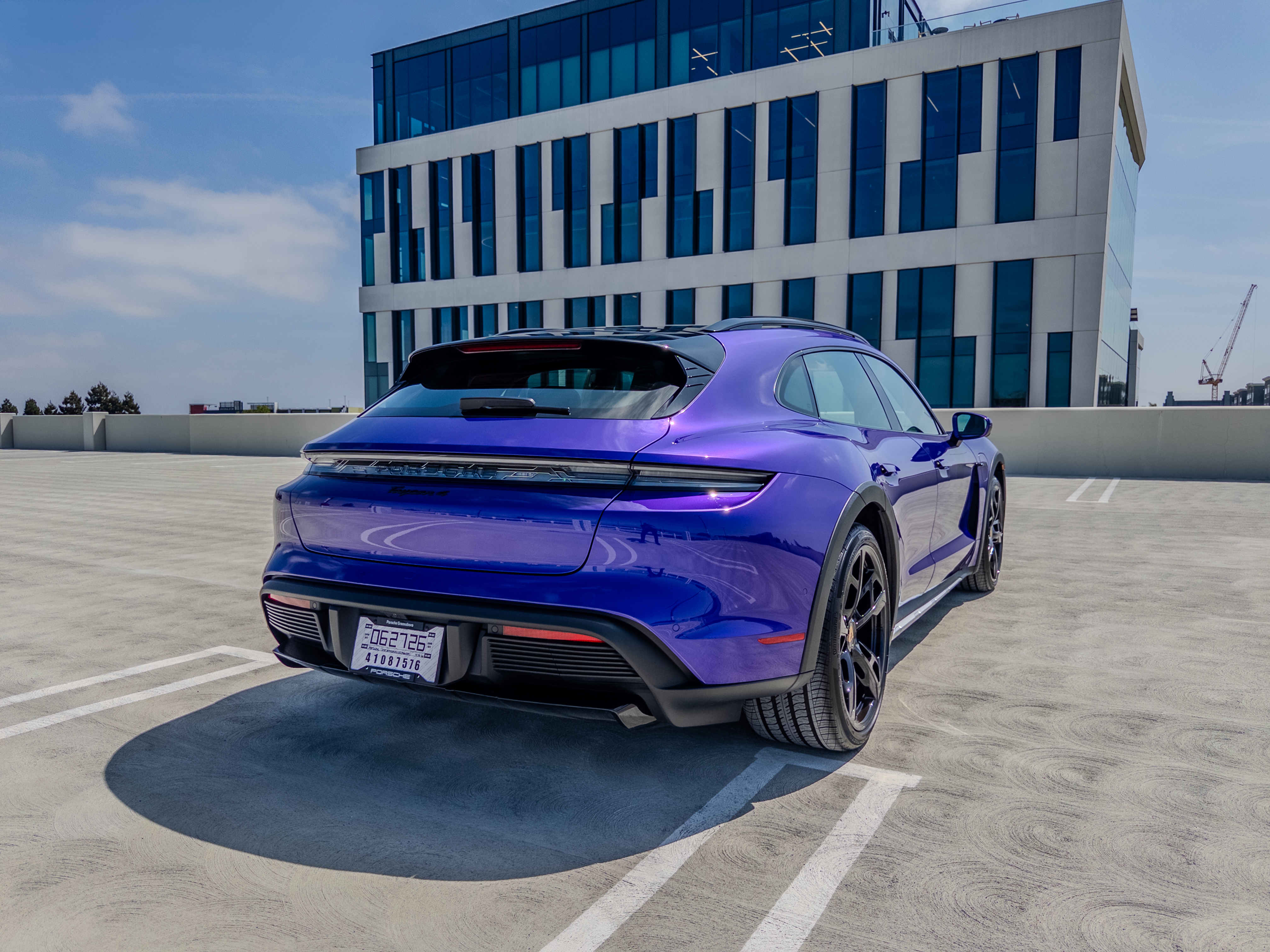 2025 Porsche Taycan Cross Turismo 4 - 11