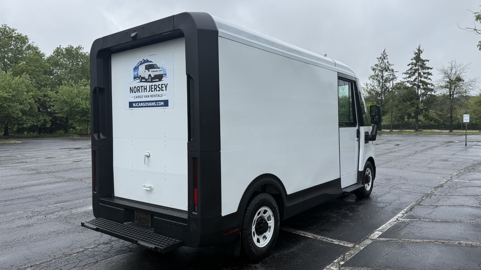 2025 Chevrolet BrightDrop 400 Max Range AWD | 310-Mile Range Cargo Van - 4