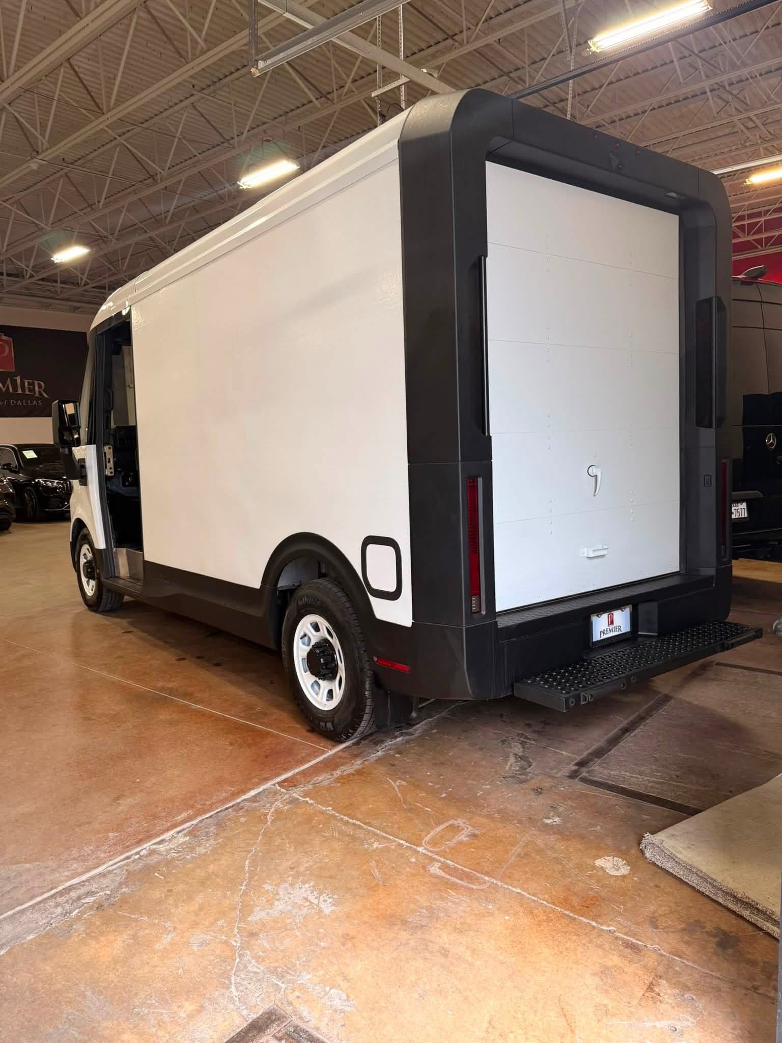 2025 Chevrolet Brightdrop 400 AWD Max Range - 3