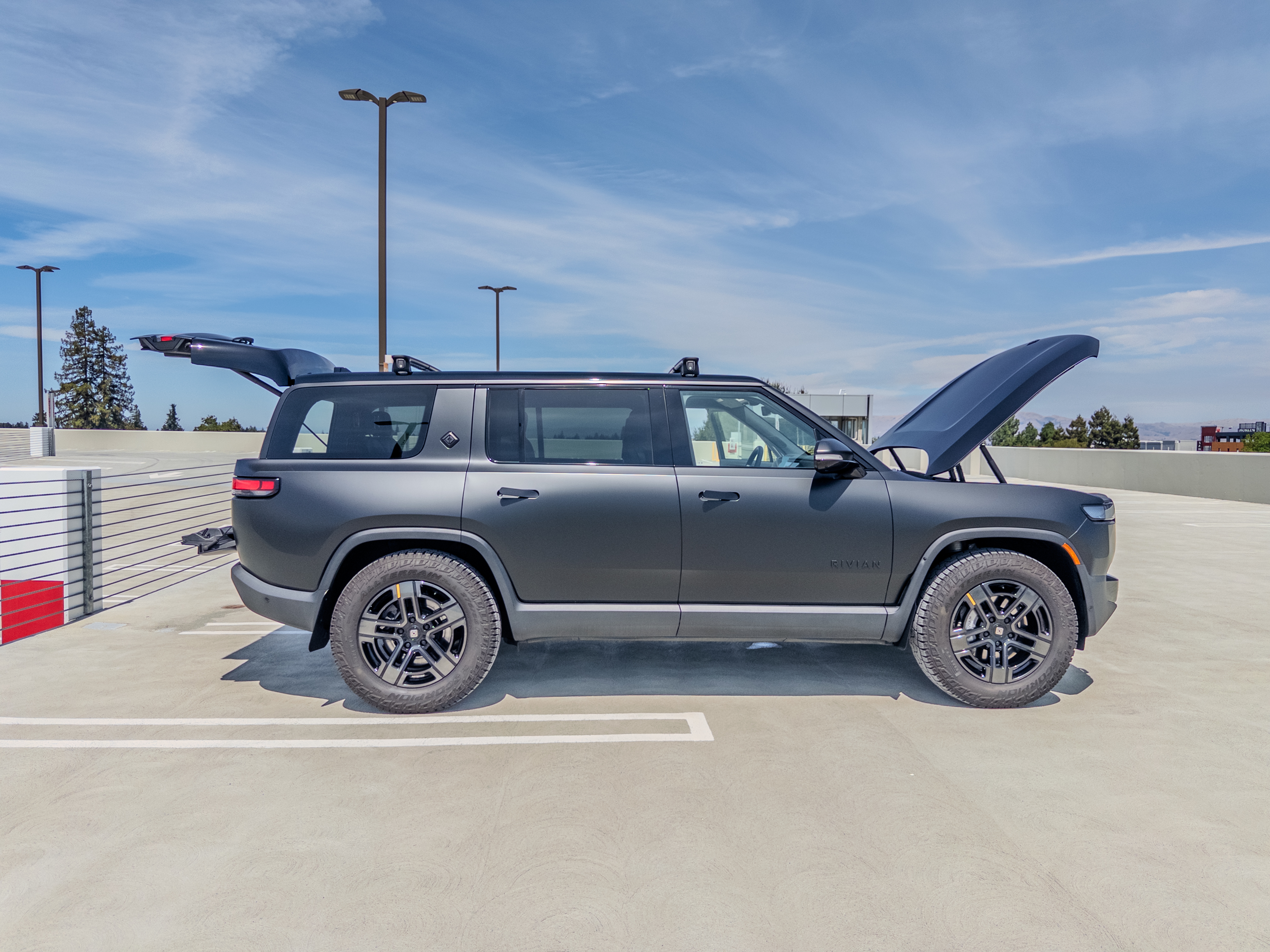 2024 Rivian R1S Adventure Dual Motor Max Pack - 2