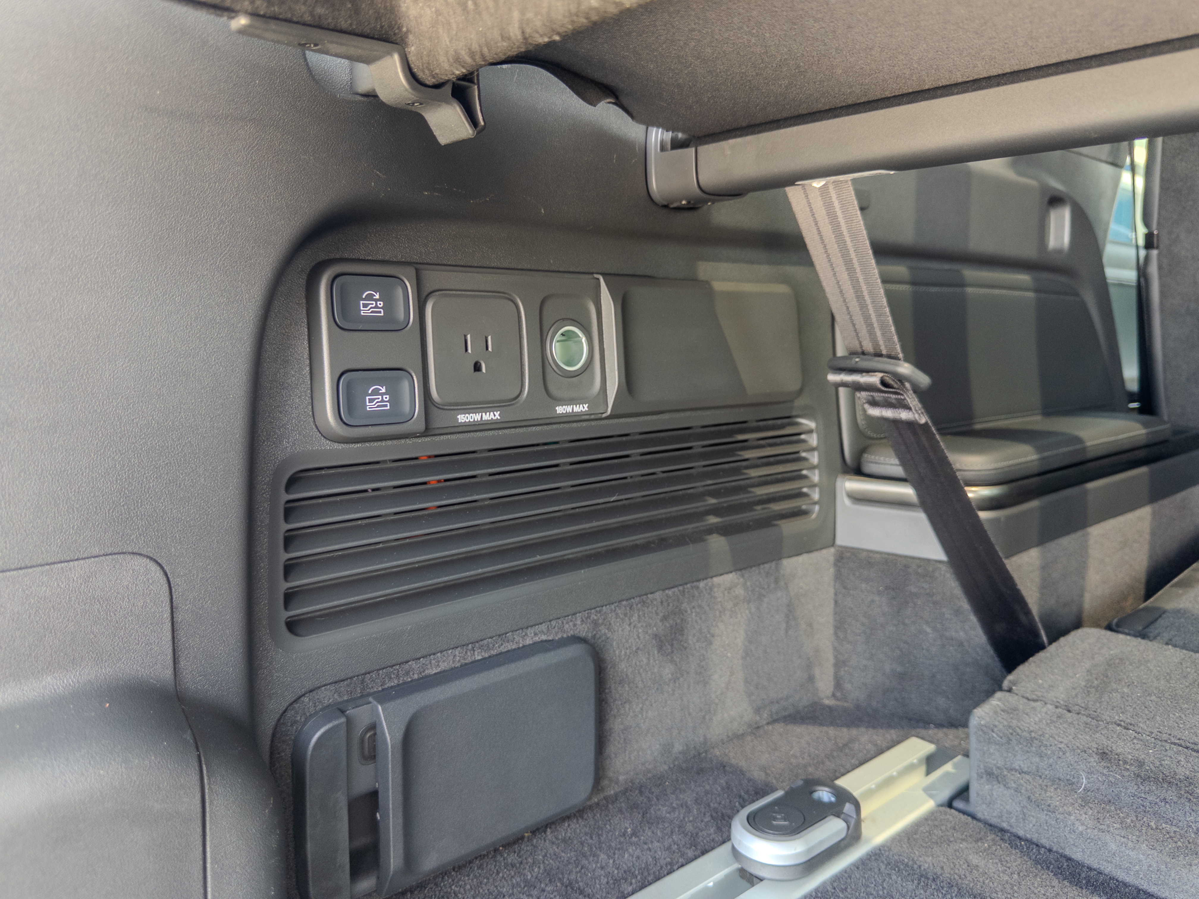 2024 Rivian R1S Adventure Dual Motor Max Pack - 12
