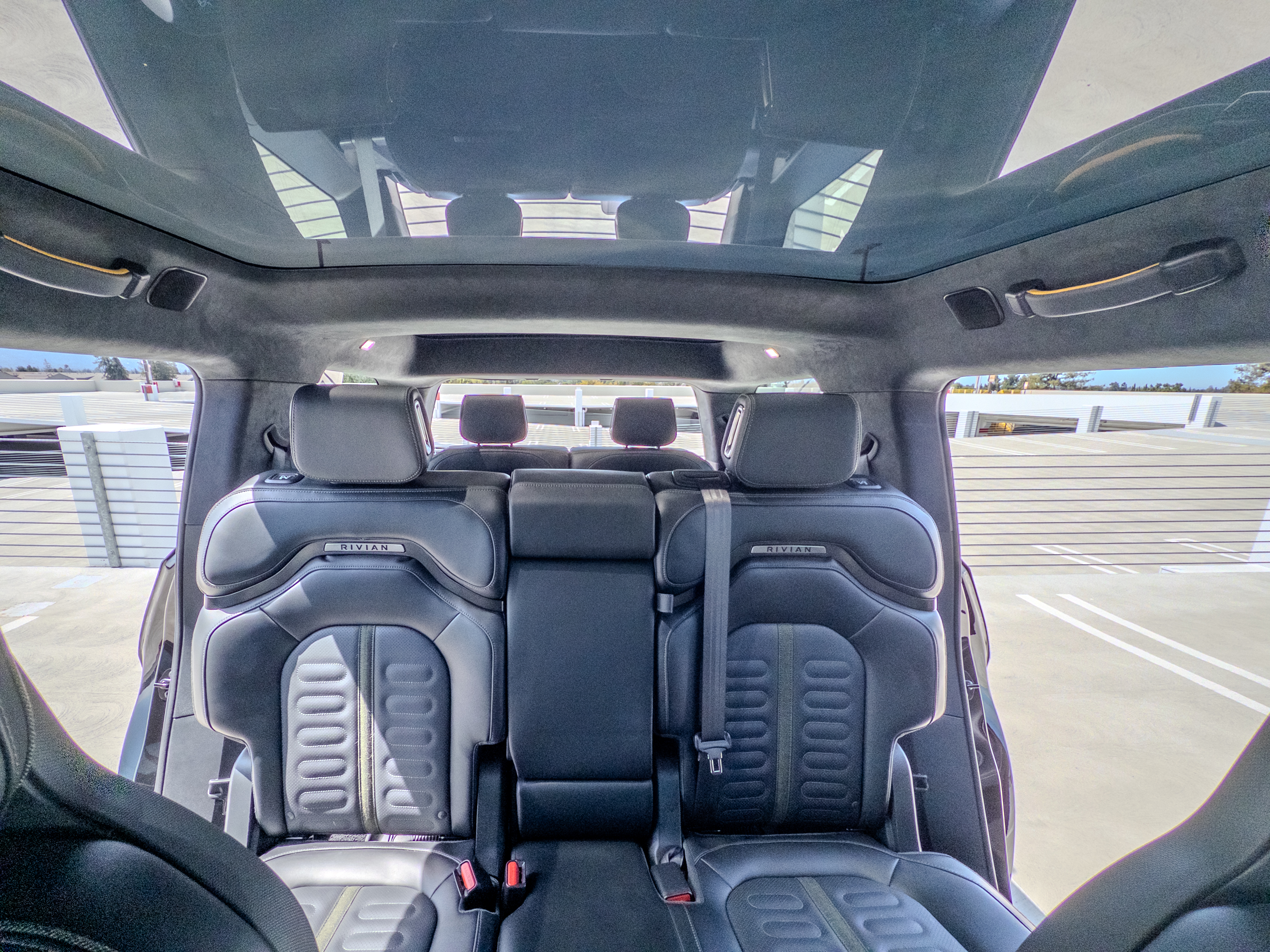 2024 Rivian R1S Adventure Dual Motor Max Pack - 15