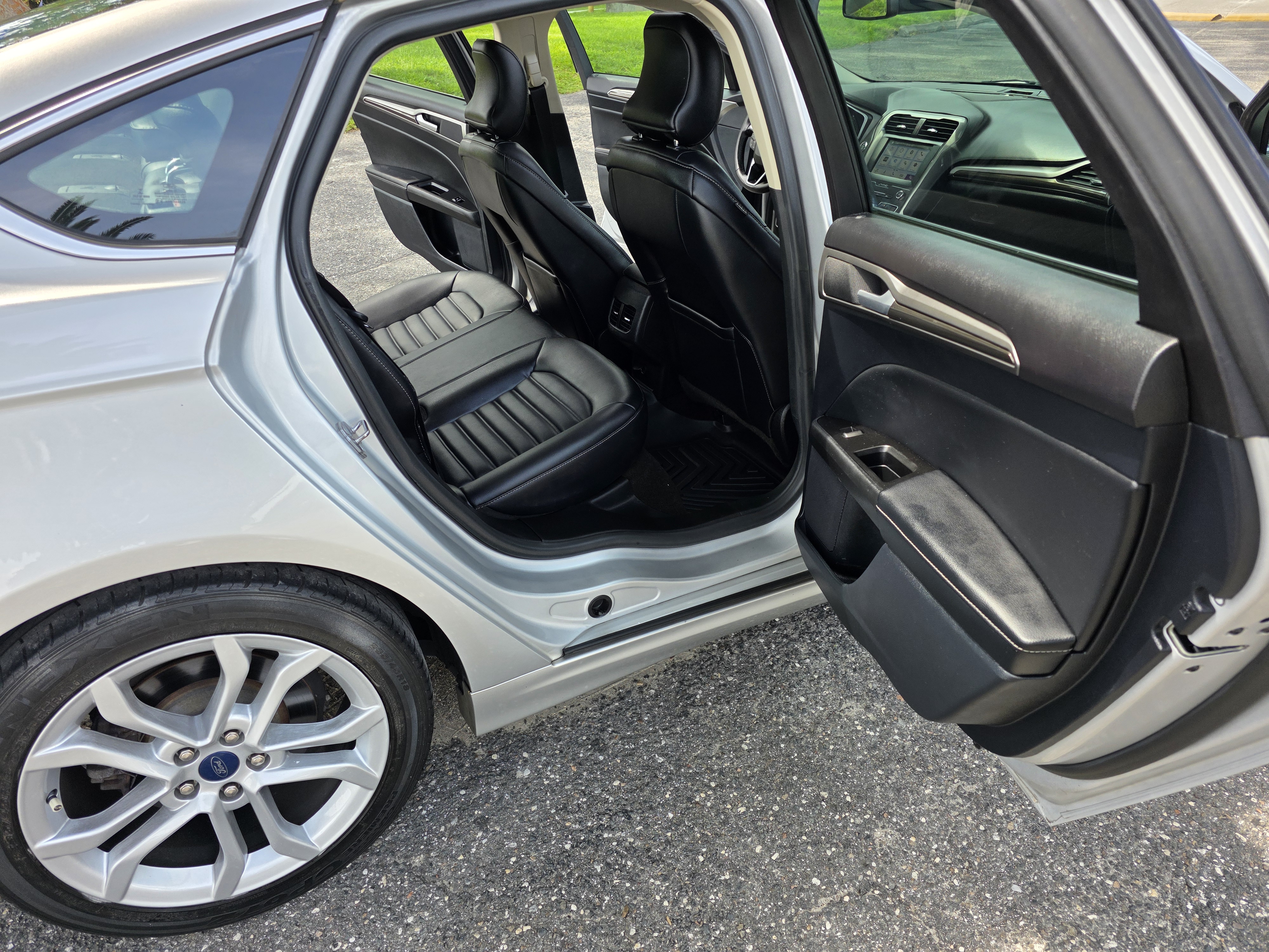 2019 Ford Fusion SEL - 15