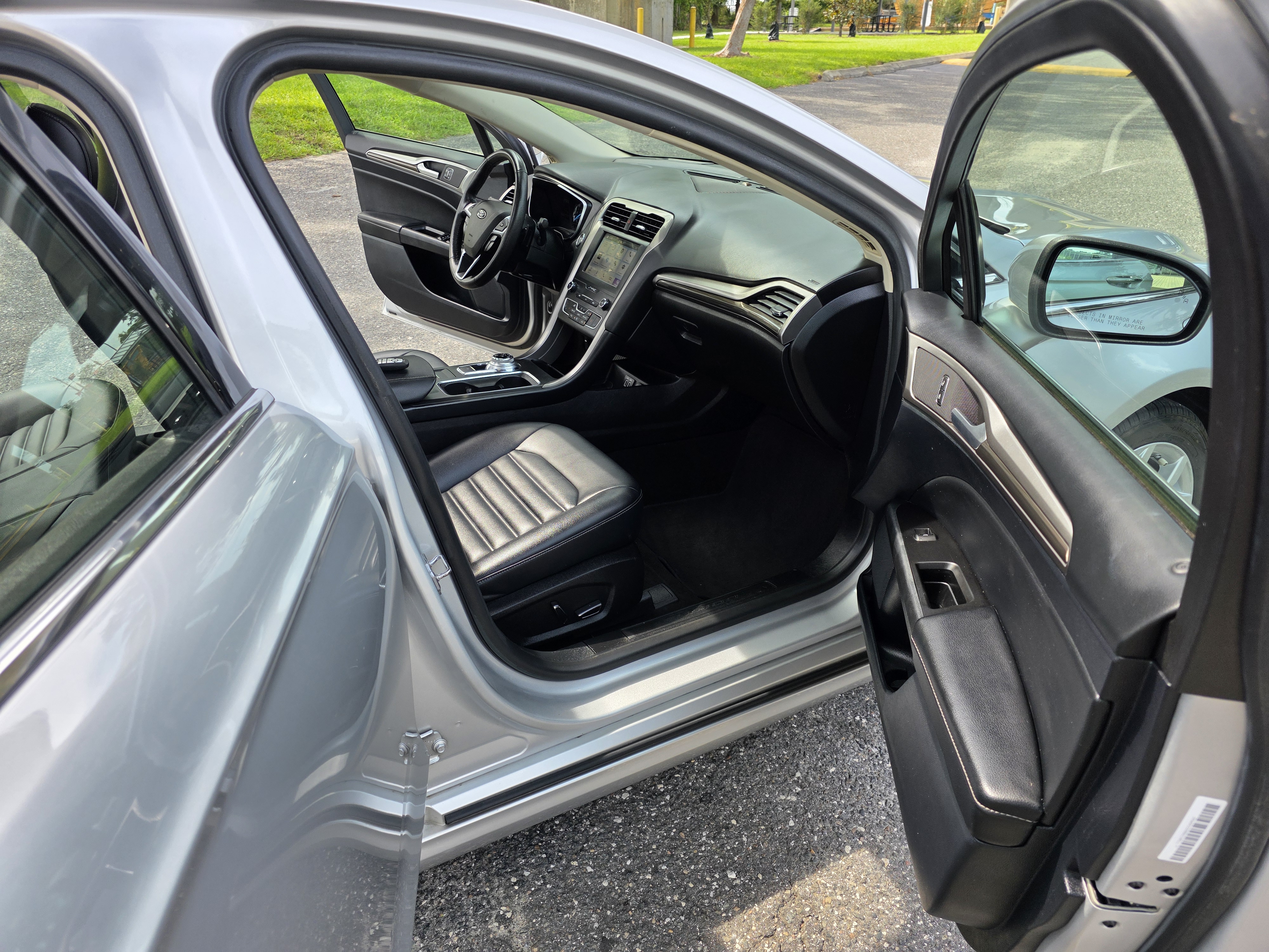 2019 Ford Fusion SEL - 16
