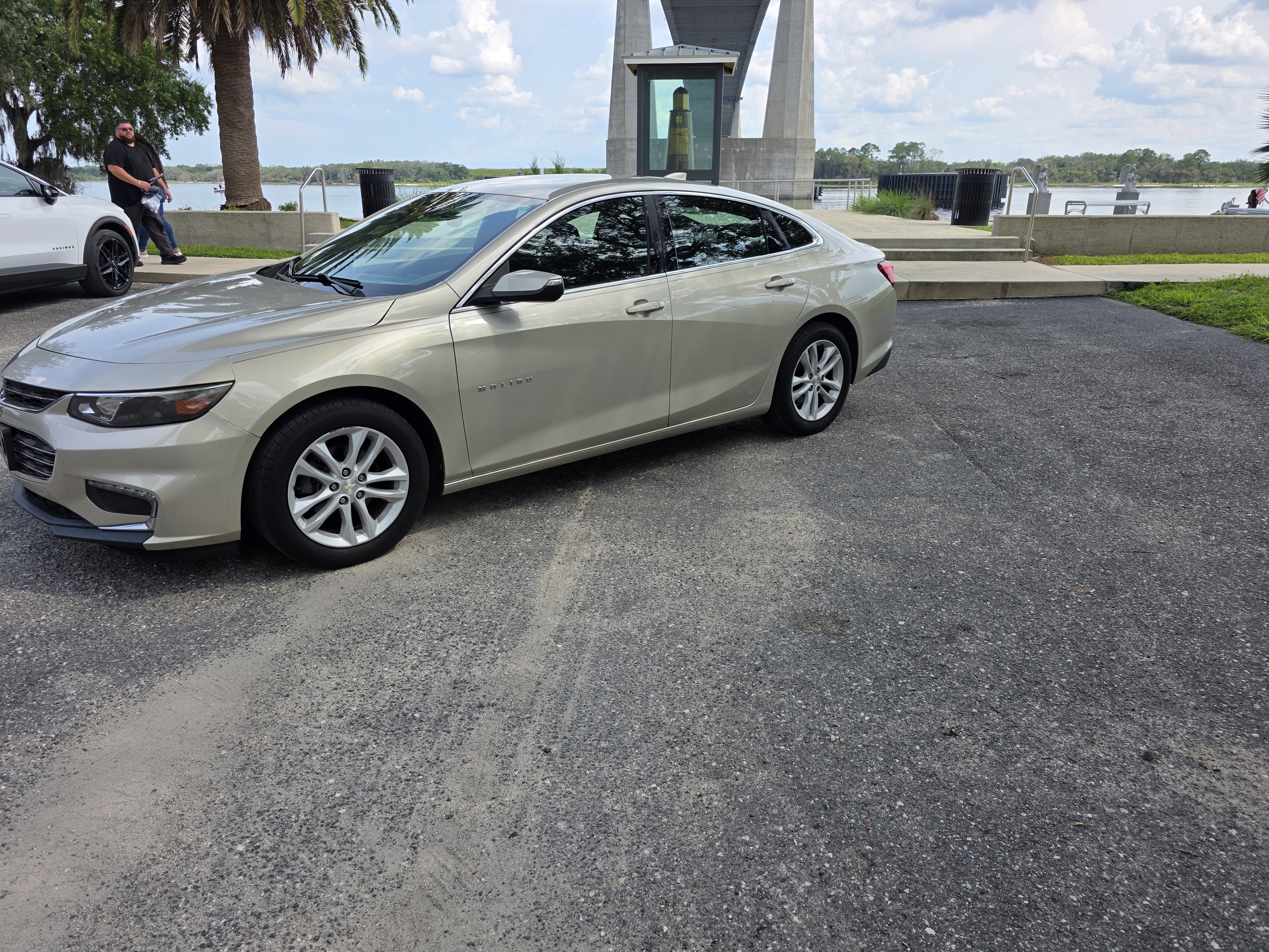 2016 Chevrolet Malibu 1LT - 3