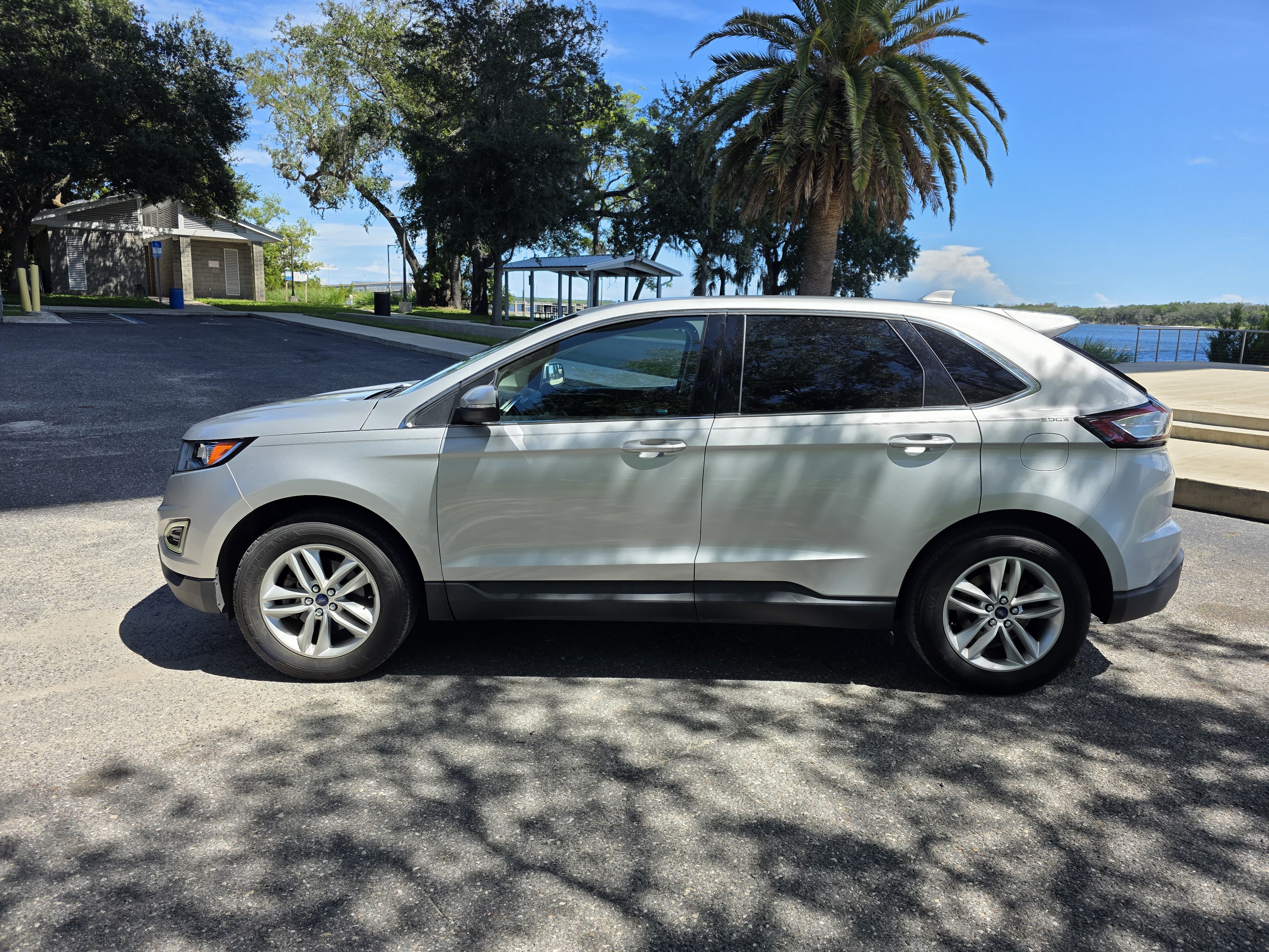 2016 Ford Edge SEL - 2