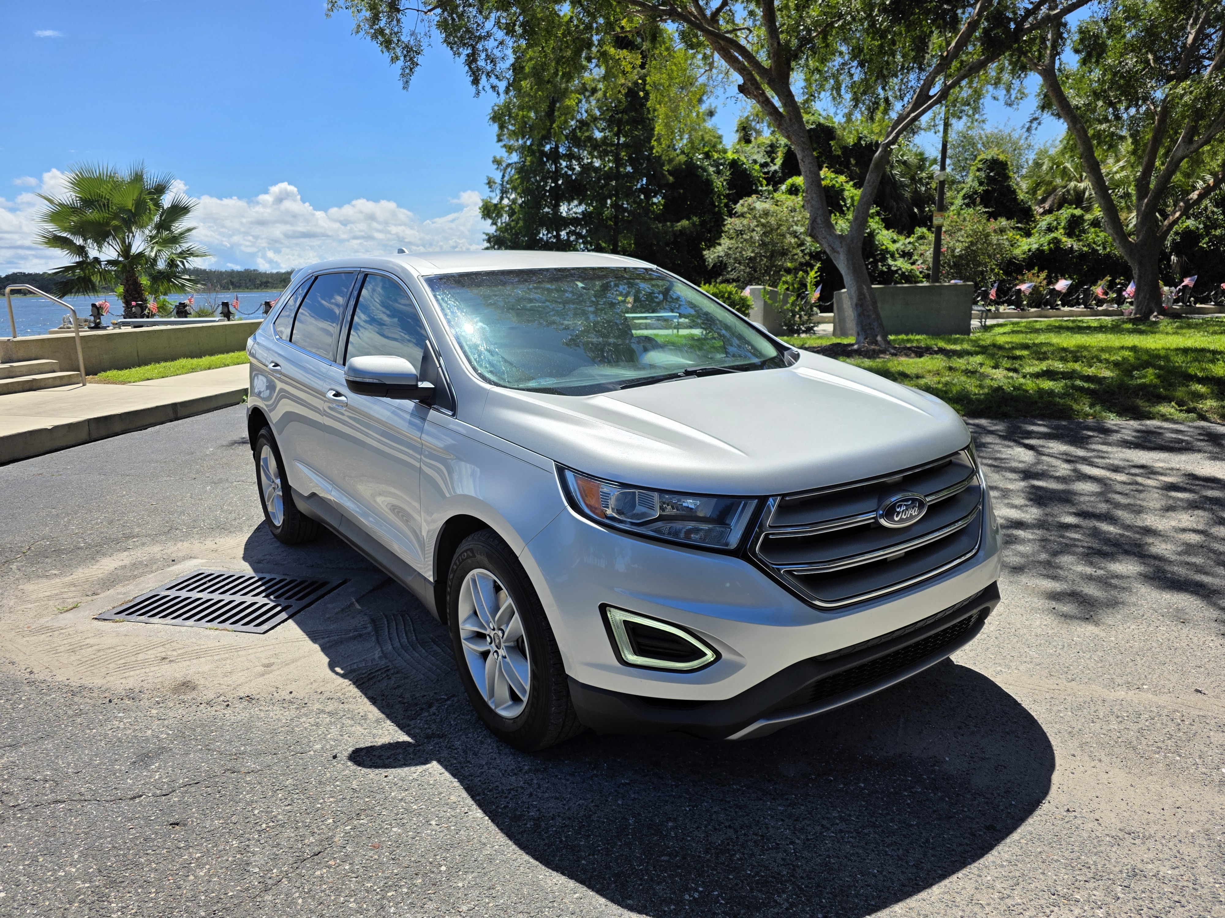 2016 Ford Edge SEL - 12