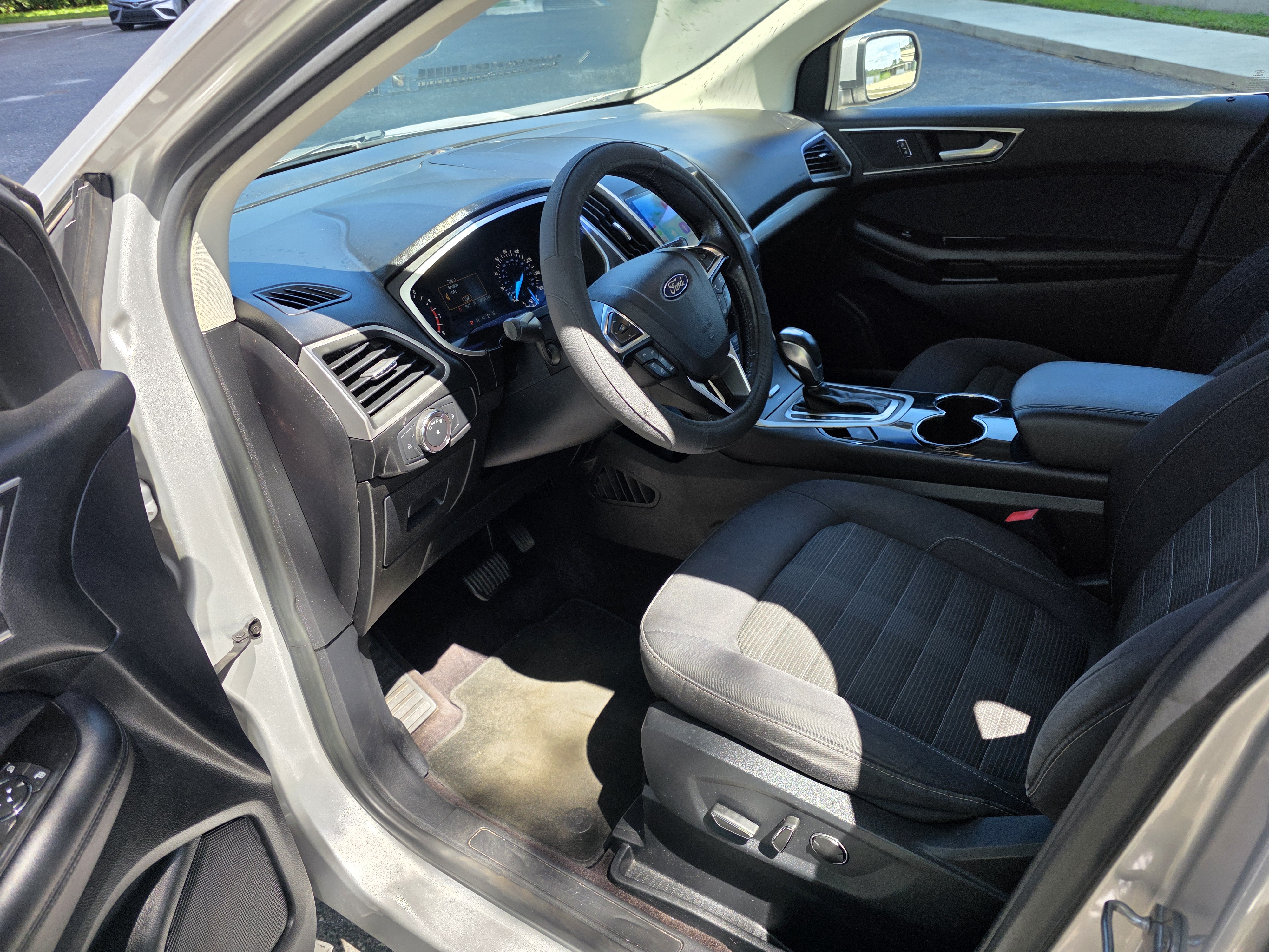 2016 Ford Edge SEL - 14