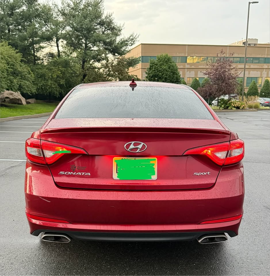 2016 Hyundai Sonata Base - 8