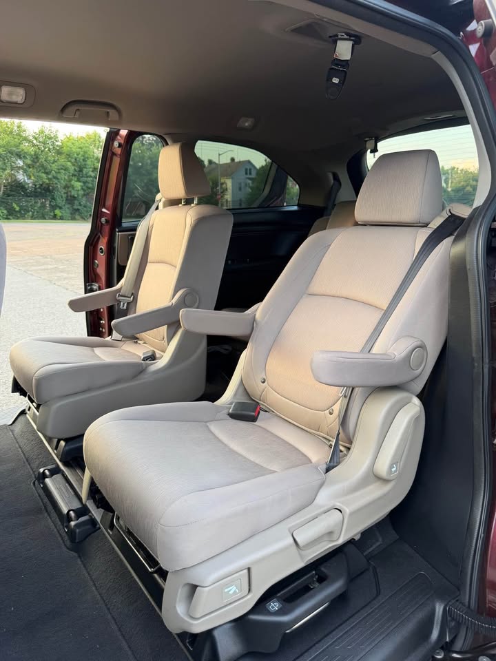 2018 Honda Odyssey EX - 9