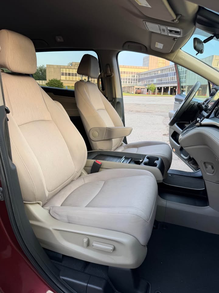 2018 Honda Odyssey EX - 10