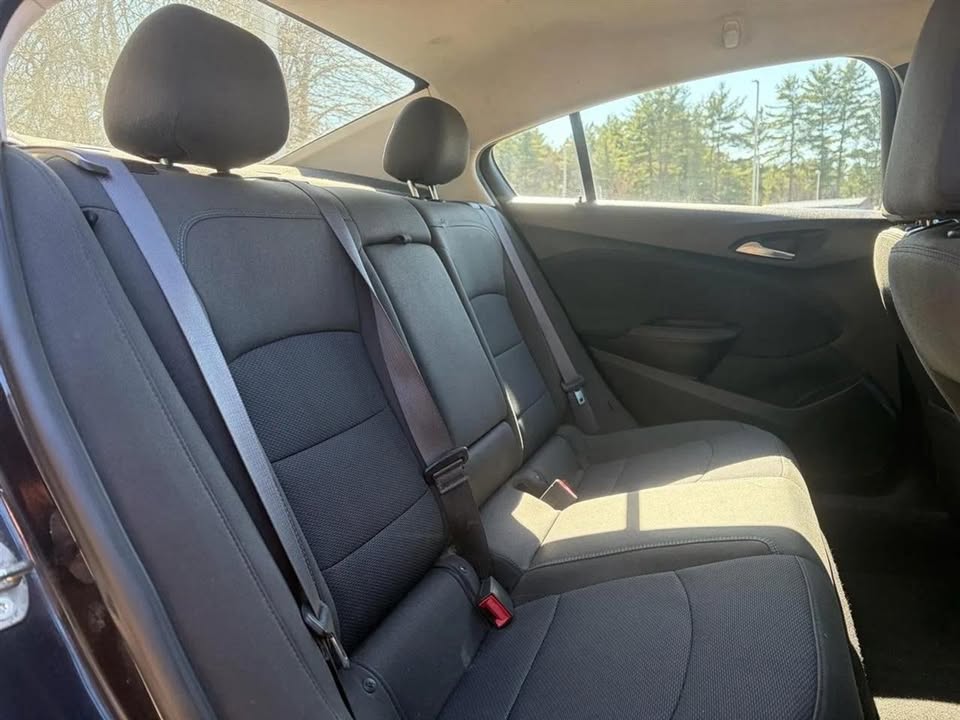 2016 Chevrolet Cruze LT Auto - 12