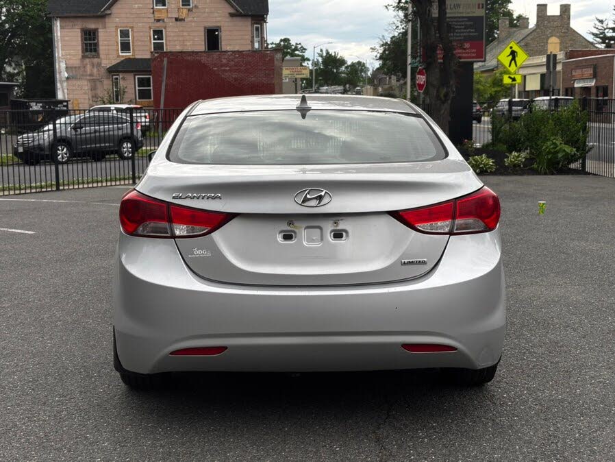 Hyundai Elantra 2016 - 4
