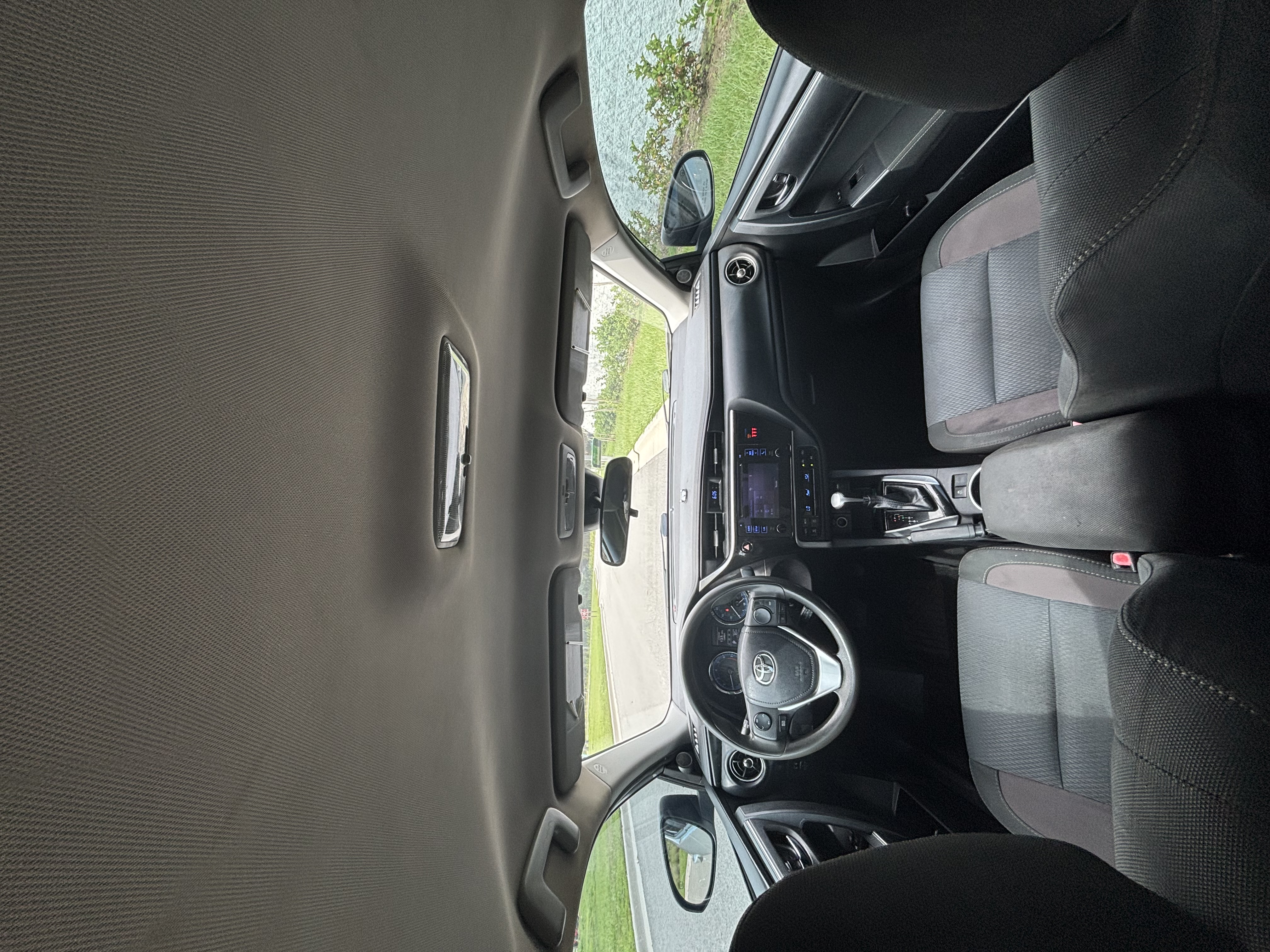 2018 Toyota Corolla SE - 12